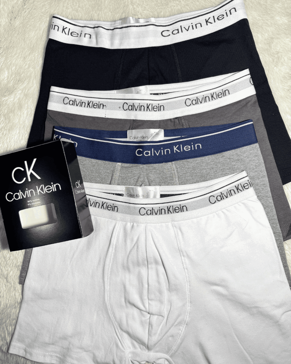 BOXER CALVIN KLEIN CLASICO (los elásticos pueden ser de diferentes colores)
