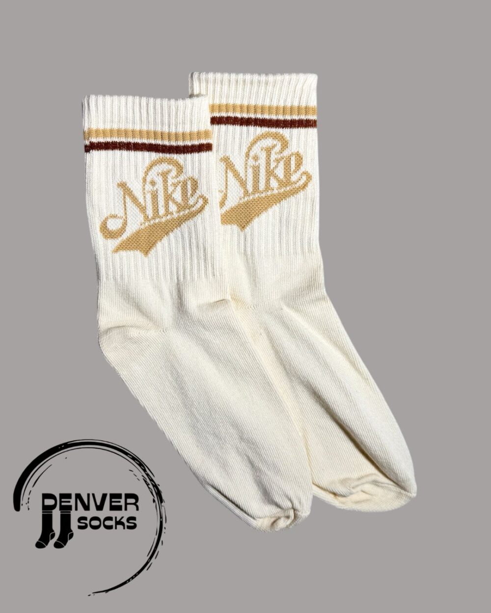 NEW NIKE VINTAGE LINEAS - BEIGE