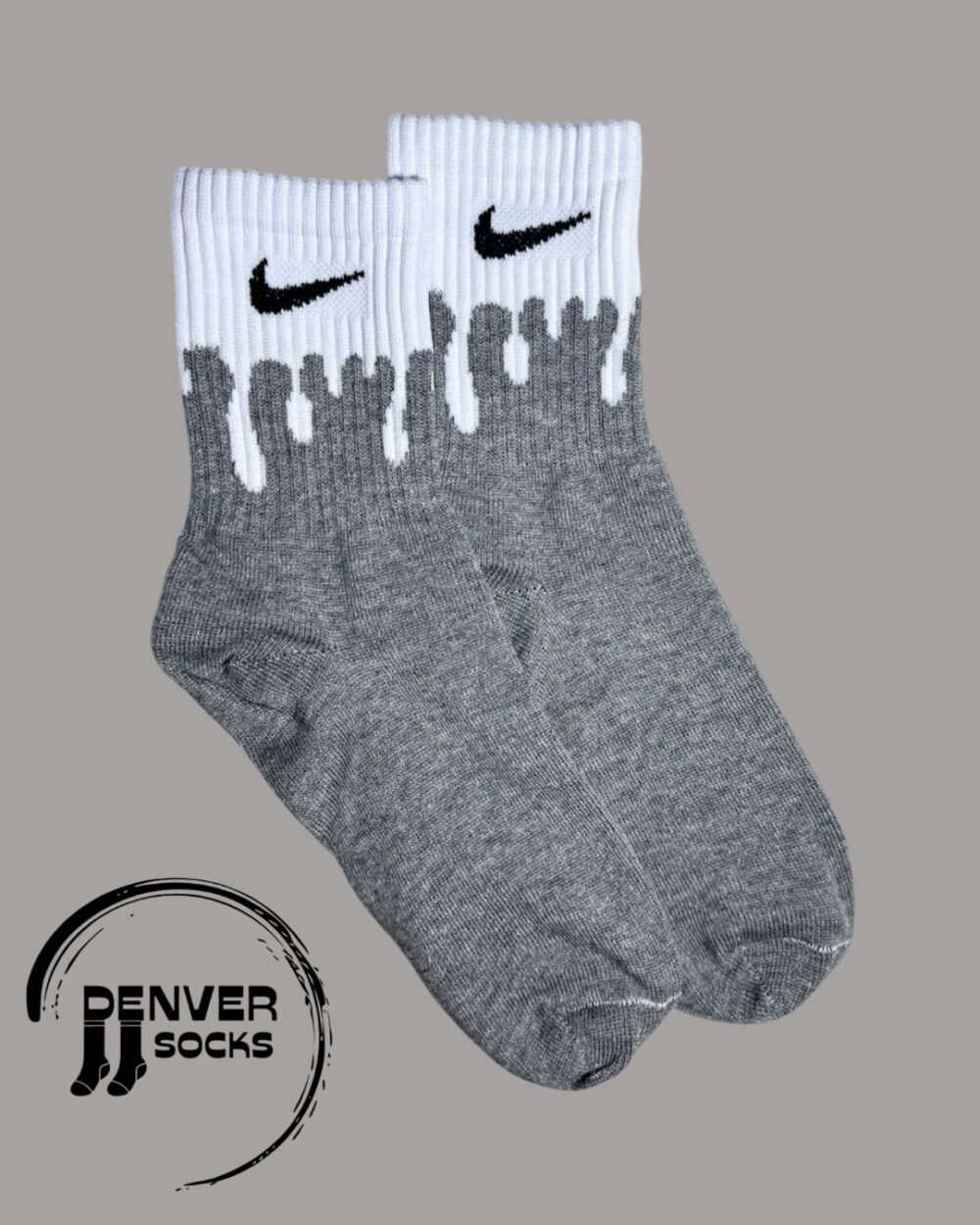 NIKE MANCHA BLANCA - GRIS
