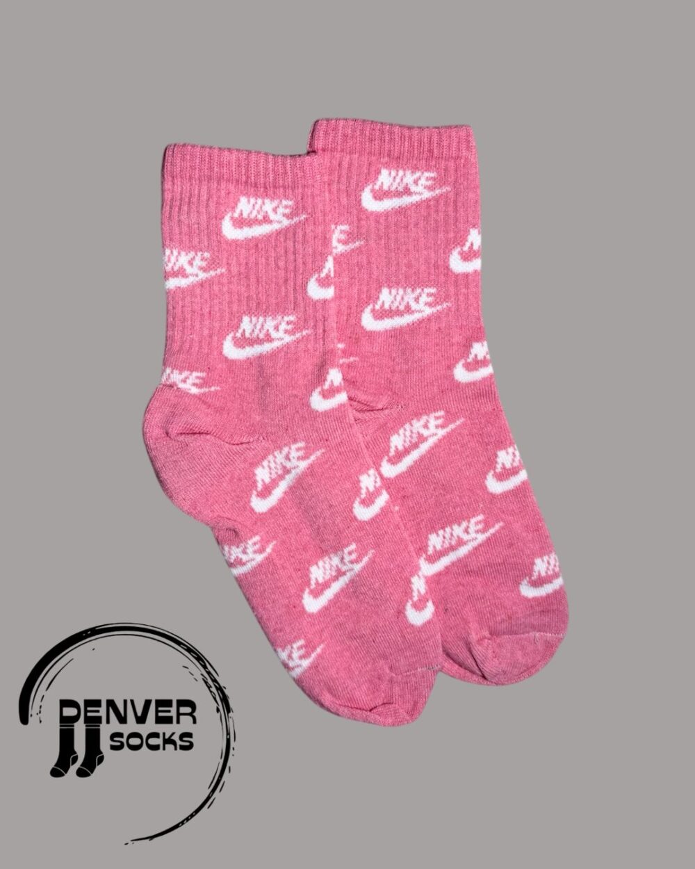 NIKE PIPA LETRA MULTI - ROSA