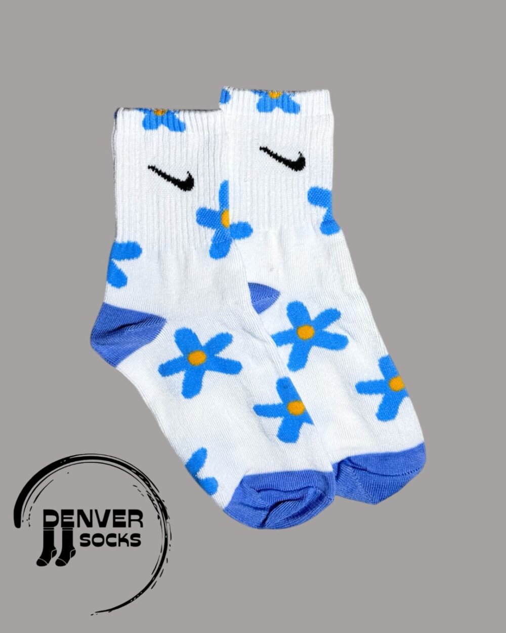 NIKE 2 FLORES AZULES - BLANCA
