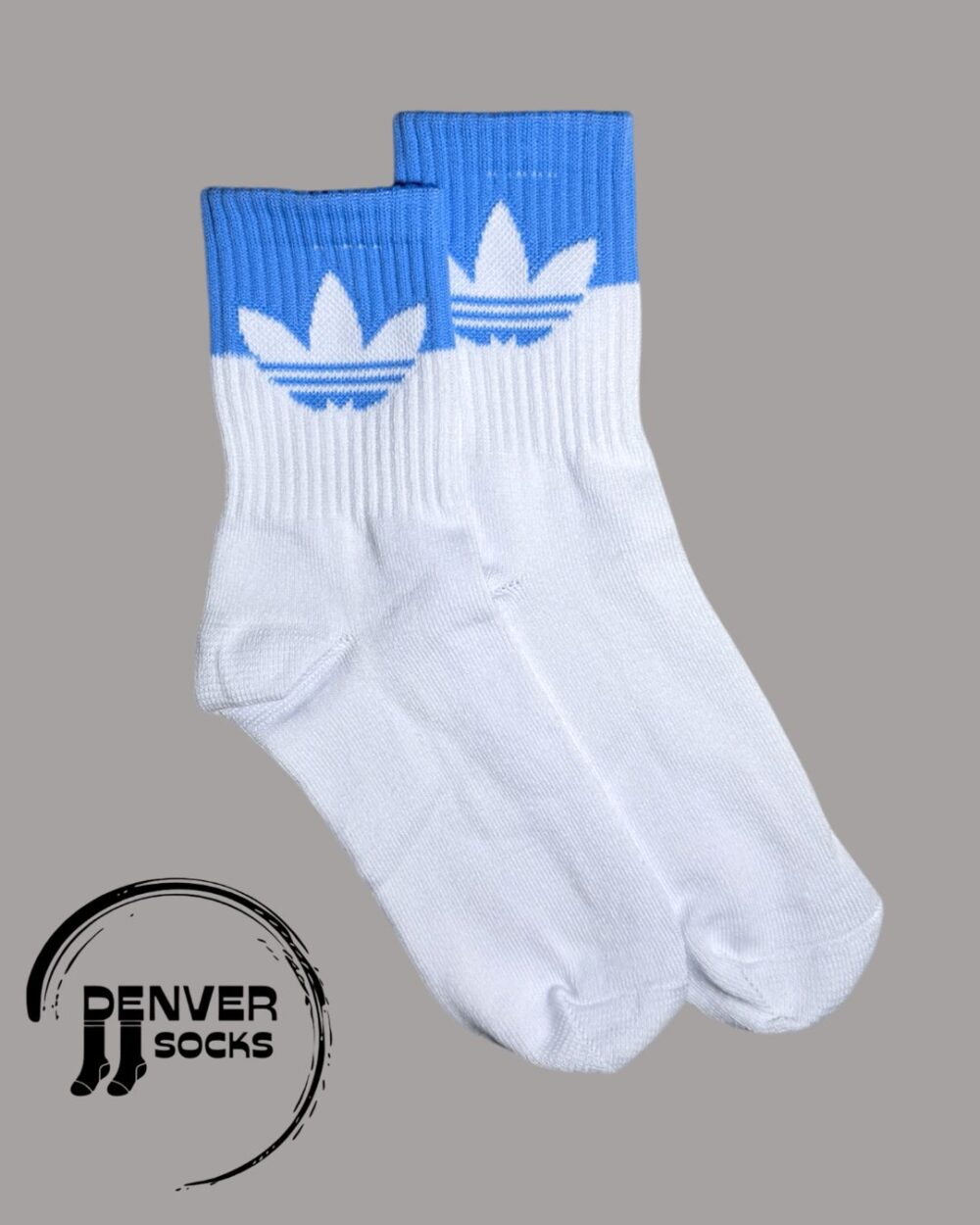 ADIDAS HOJA RETRO CELESTE - BLANCA