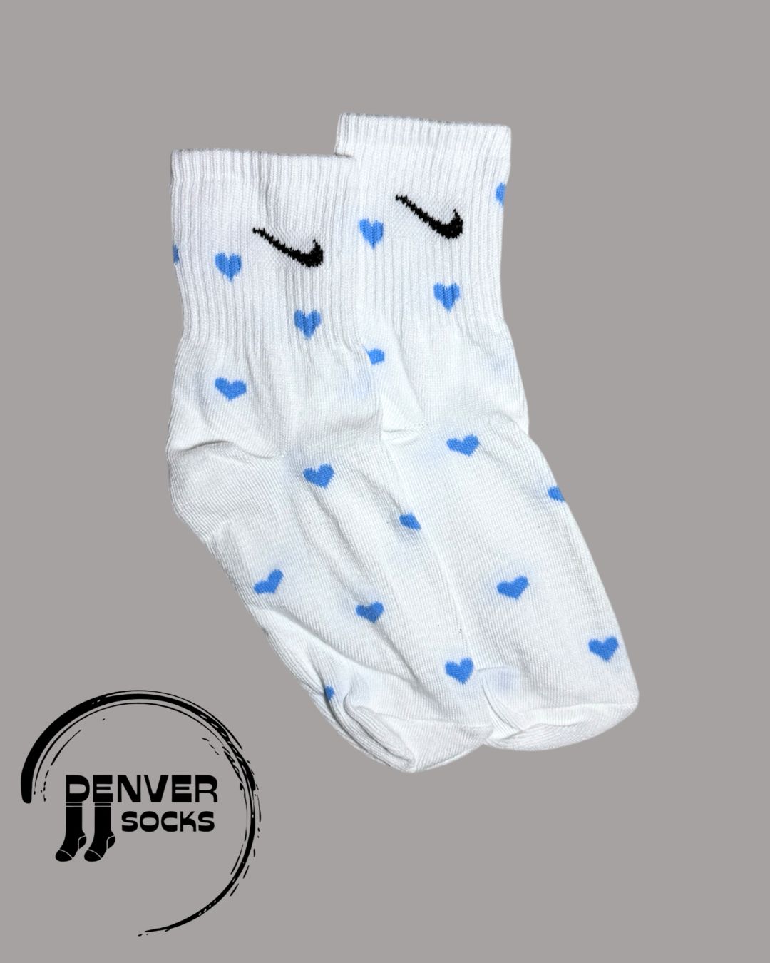 NIKE 2 CORAZONCITOS CELESTE - BLANCA